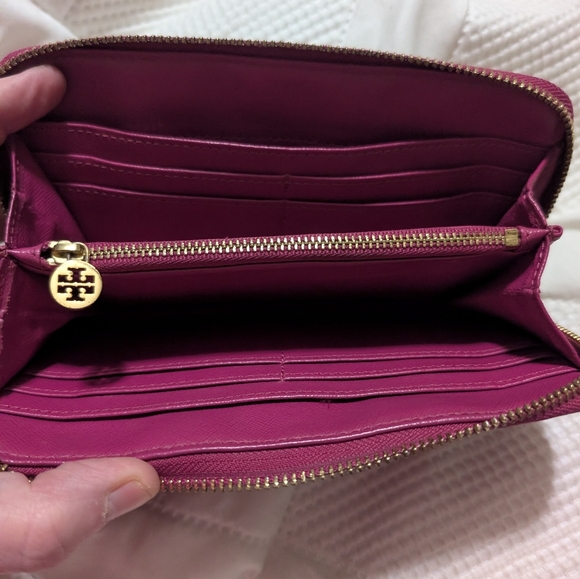 Tory Burch Fuchsia Zip-Around Wallet Dark Pink - Picture 3 of 8